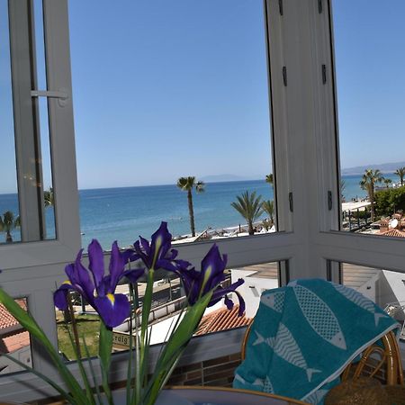Fantastic Studio - Beachfront Leilighet Torrox Eksteriør bilde
