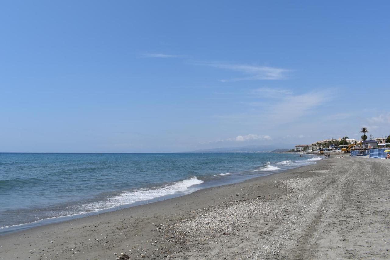 Fantastic Studio - Beachfront Leilighet Torrox Eksteriør bilde